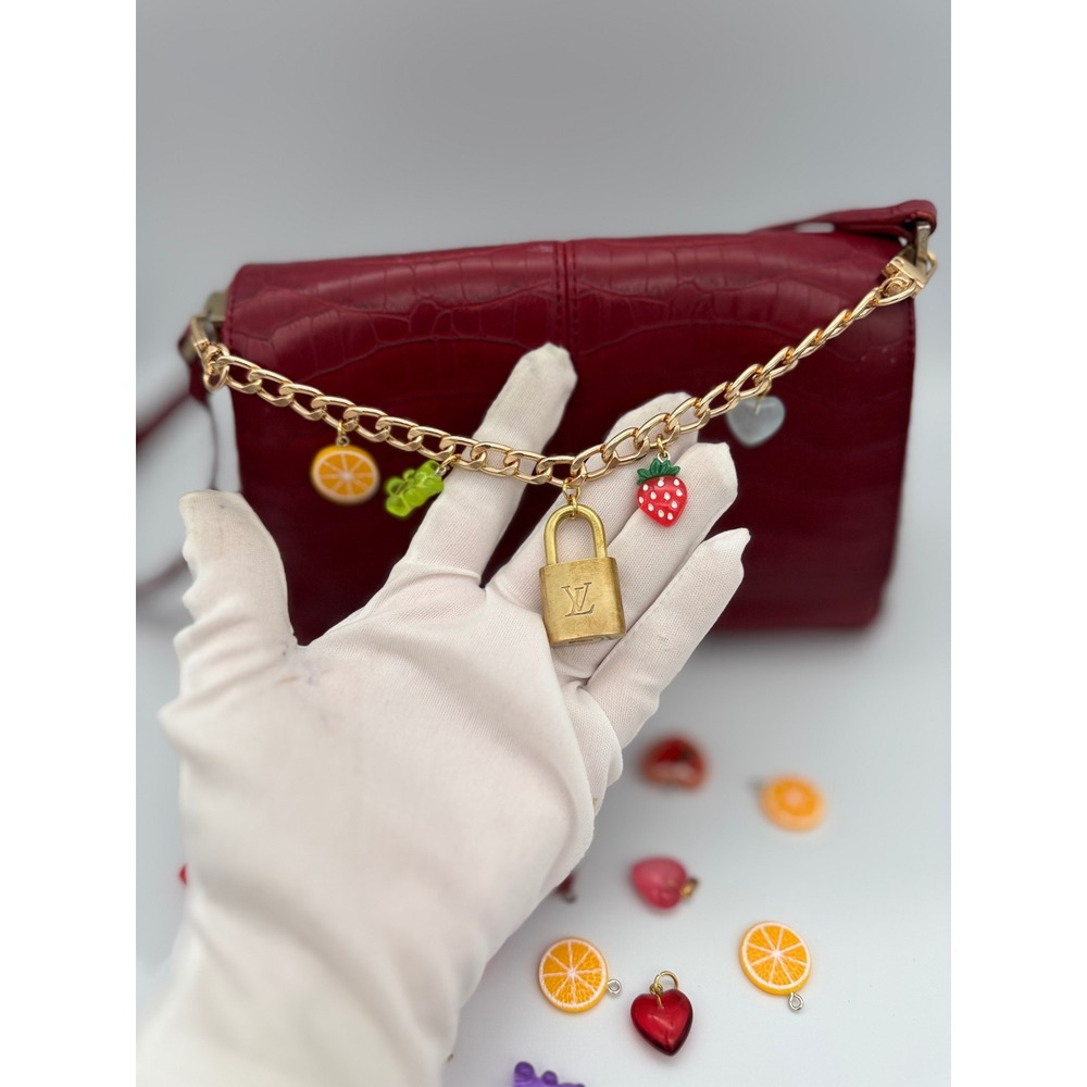 authentic Louis Vuitton padlock & no brand stainless chain repurposed bag charm - Picture 6 of 10